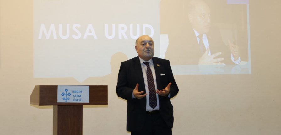 Hədəf STEM Liseyində millət vəkili, şair, tibb elmləri namizədi Musa Urudla görüş keçirilib